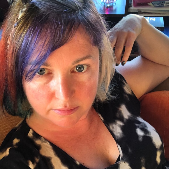 Meet your Posher, Ruth-anne - Picture 1 of 1